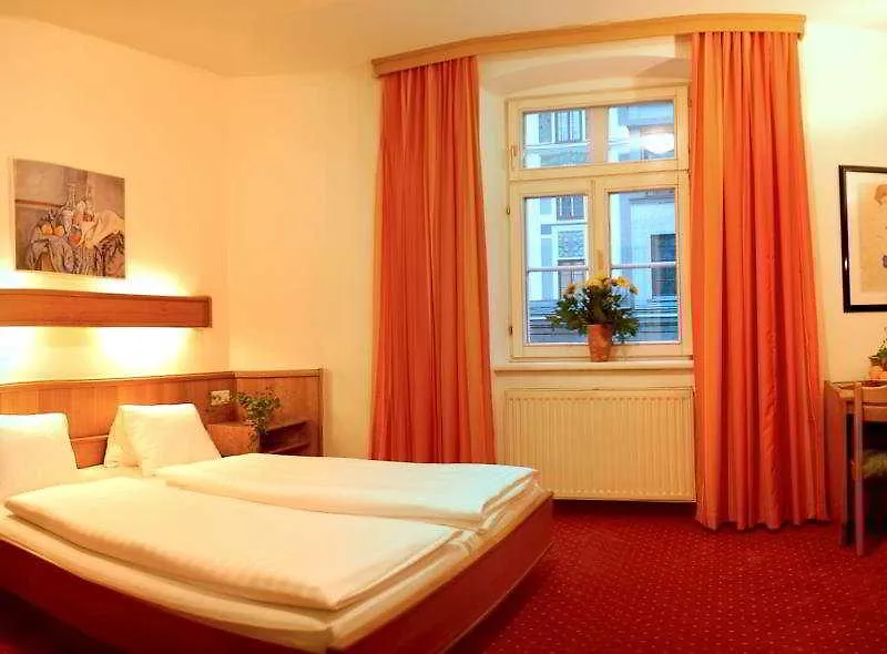 Hotel Goldene Krone Innsbruck 3*,