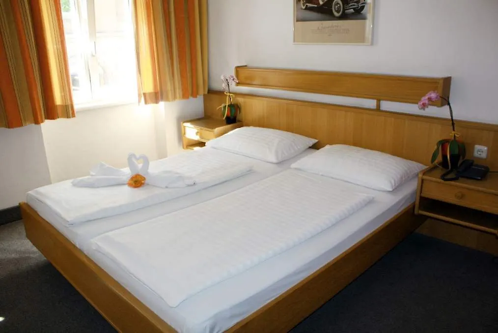 ***  Hotel Goldene Krone Innsbruck Ausztria