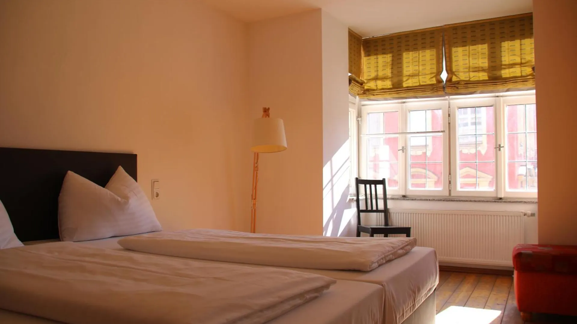 Hotel Goldene Krone Innsbruck 3*,  Austria